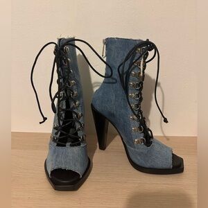 NWT Balmain Boots